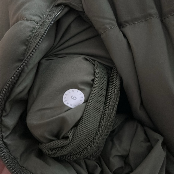 Lululemon Weightless Down Reversible Jacket - Picture 11 of 13